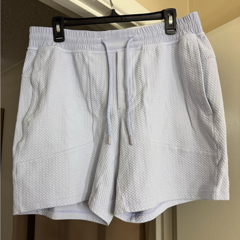 Lululemon At Ease Short 7"